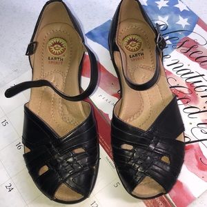 Earth Spirit Leather Mary Jane Shoes 5 1/2